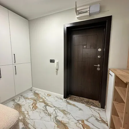 Apartsalena アパート *